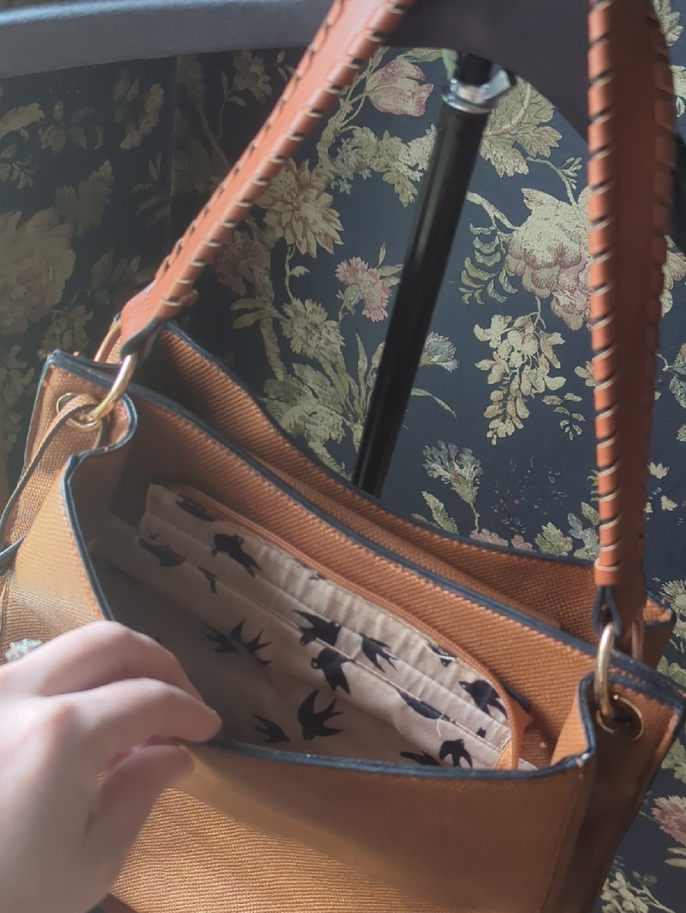 Elegant Brown Leather Tote Handbag Crossbody Bag - Picture 2 of 7
